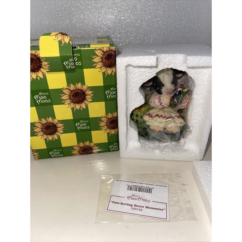 Mary’s Moo Moos “Cow-lecting Deere Memories”  1999 John Deere Christmas Cow Mm76